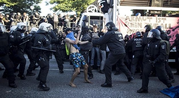 Politiegeweld G20: onderste steen moet boven