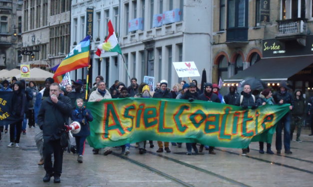 Op straat voor een ander asielbeleid