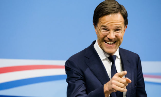 Nederland: Rutte zet plannen door