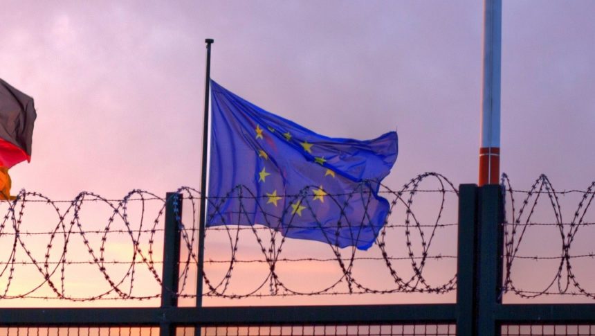 Nieuwe Frontex-verordening versterkt Fort Europa