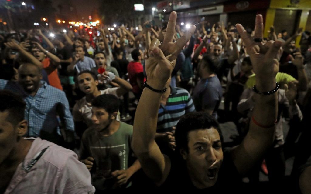 De moed van de Egyptenaren in het aangezicht van de dictatuur