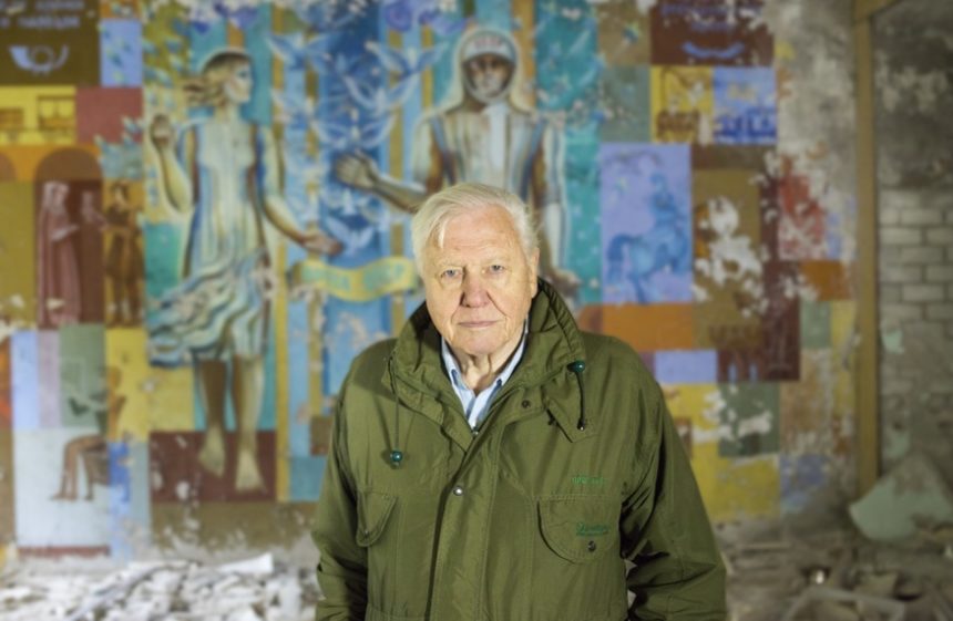 Charmante Attenborough mist politieke context