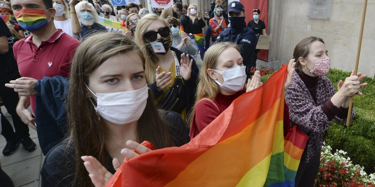 Poolse conservatieven vallen LGBTQ-rechten aan