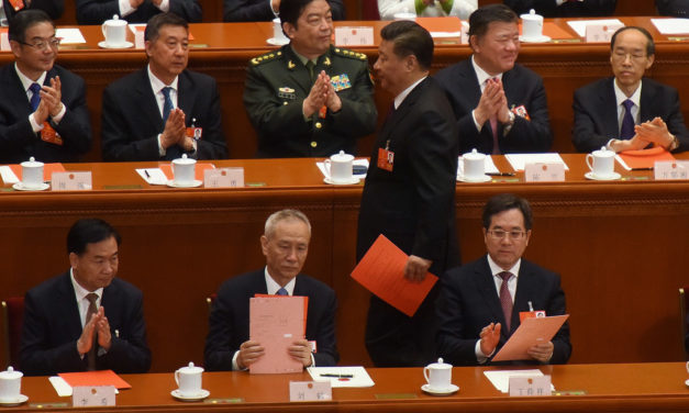 Xi Jinping zingt zijn lofzang voor het CC van de CCP