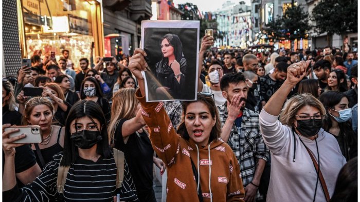 Solidariteit met de protestbeweging in Iran
