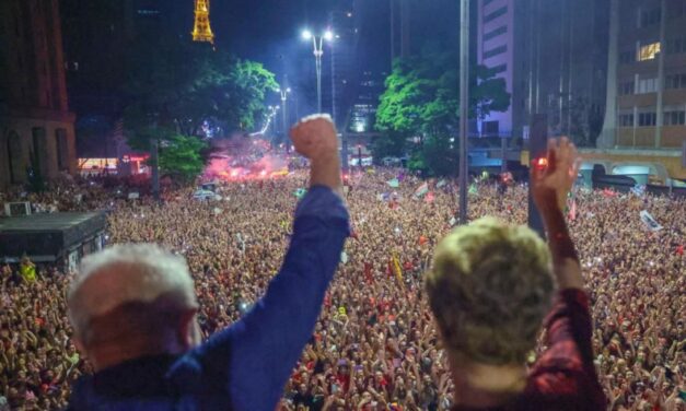 Bolsonaro buiten, Lula president